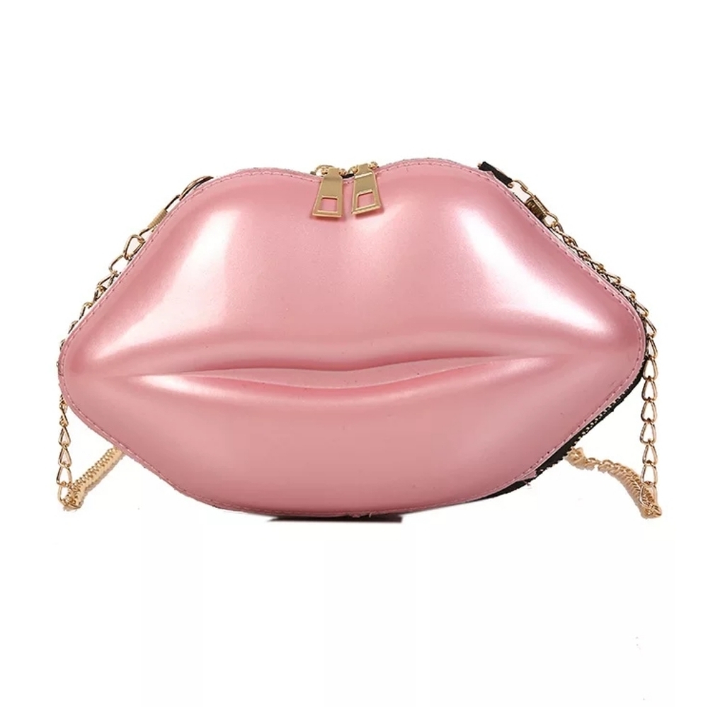 LIP SHAPED SHOULDER BAG